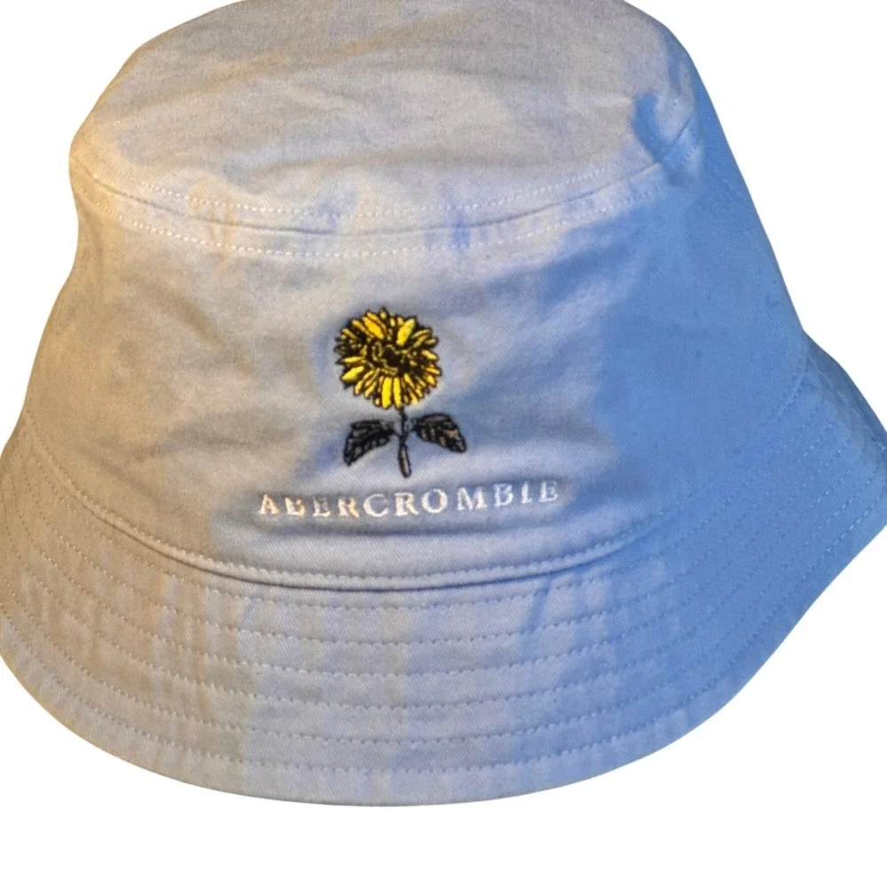 Abercrombie Bucket Hat Womens OS Light Blue Sunflower Embroidered Cotton